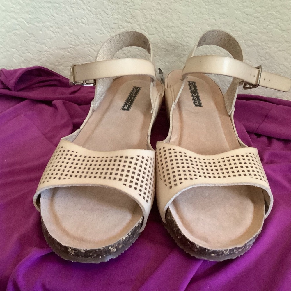 Good Choice Nilda Cream Women's Wedged Sandals 8M